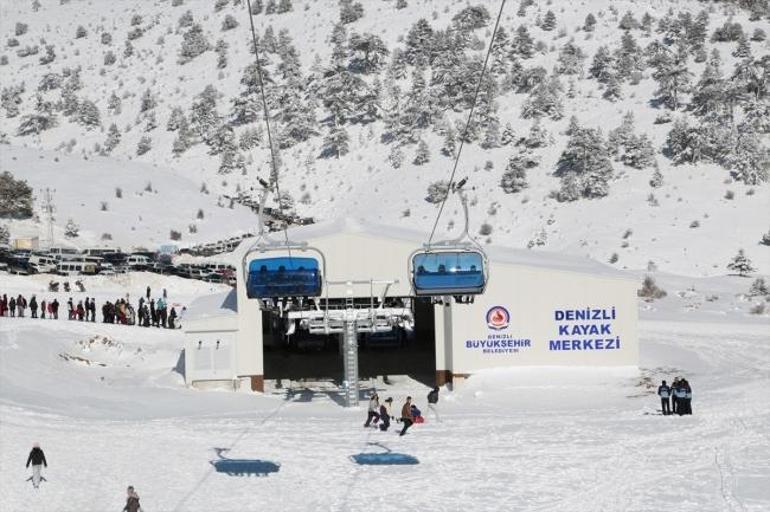 Ege'nin en büyük kayak merkezi sezonu açtı