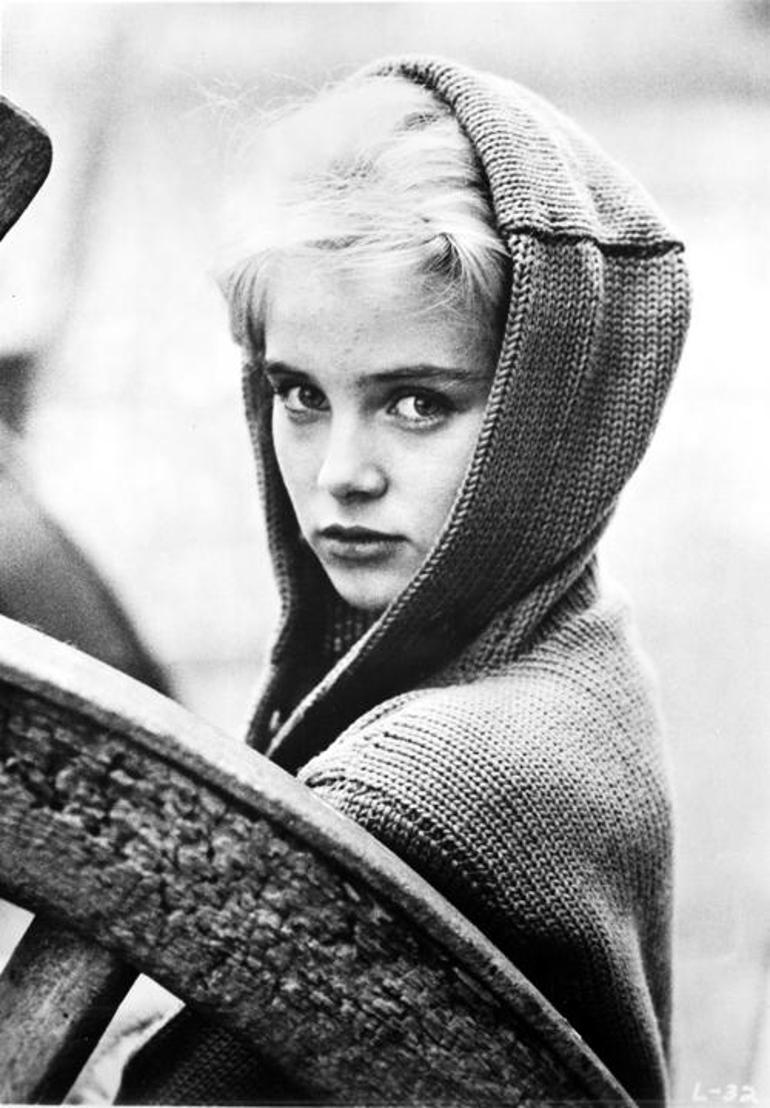 Lolita filmiyle tanınan Sue Lyon hayatını kaybetti