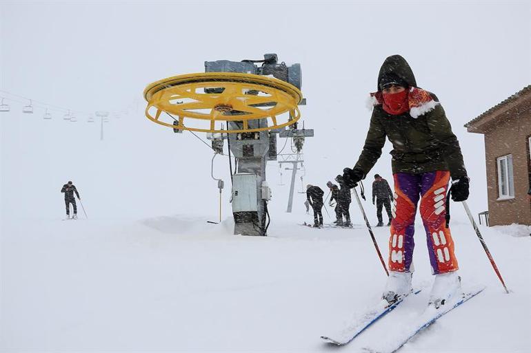 Hesarek'te kar sevinci