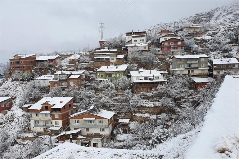 Gümüşhane beyaza büründü