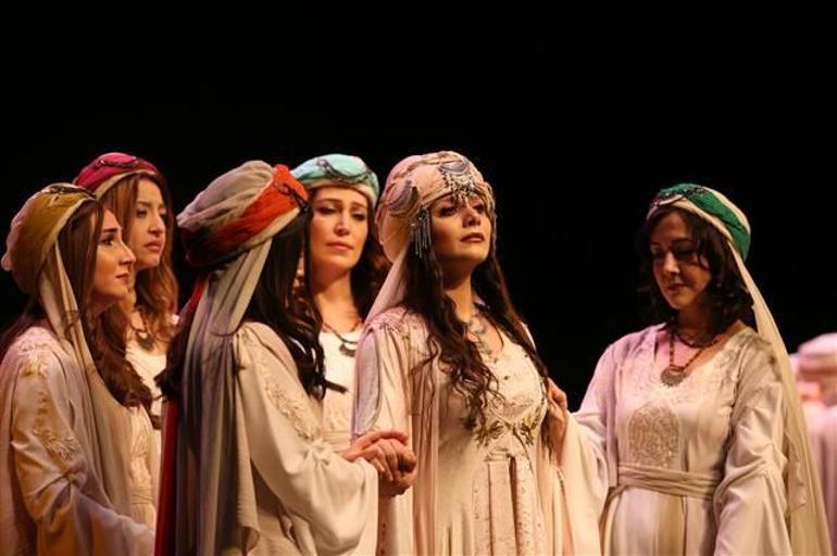 President Erdoğan watched Leyla and Mecnun theater play