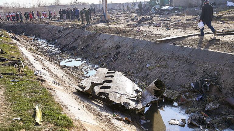 Tahran'da uçak faciası... Kalkıştan 2 dakika sonra düştü