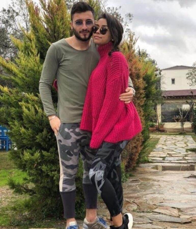 Tugba Yurt Futbolcu Sevgilisi Enver Cenk Sahin Le Ayrildi