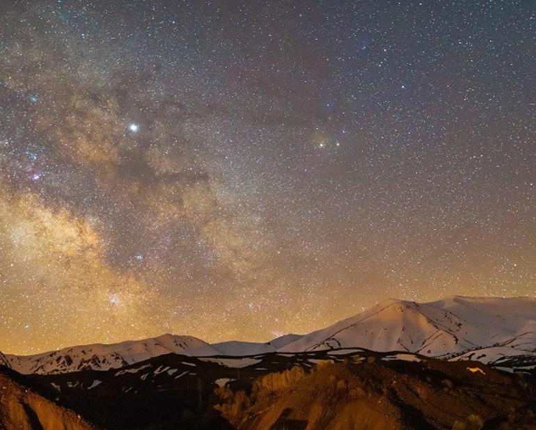 Elazığ ve Bingöl’de çekilen gökyüzü fotoğrafları hayran bıraktı