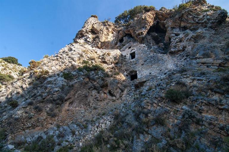 'Afkule Manastırı' manzarasıyla ilgi görüyor