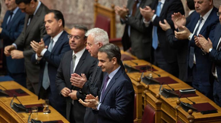 Son dakika haberler... Yunanistanda bir ilk Yeni Cumhurbaşkanı Aikaterini Sakellaropulu oldu