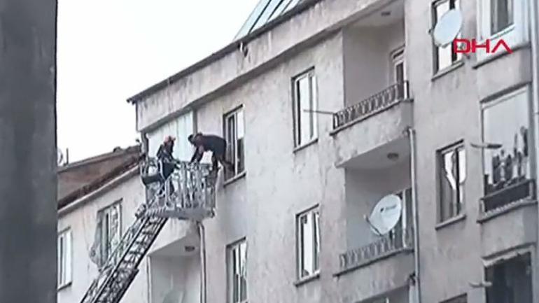 Son dakika haber: Elazığda çökme riski olan bina boşaltıldı