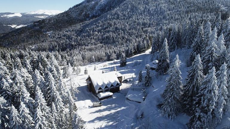 Karadeniz yaylaları kış mevsiminin tüm güzelliğini yansıtıyor