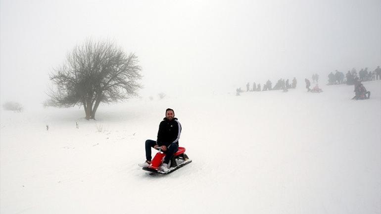 Aladağ, kayak tutkunlarını ağırlamak için tesisleşmeyi bekliyor