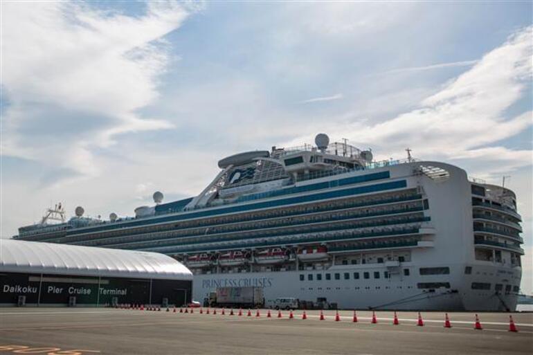 Japonya’daki karantina gemisinde 40 kişide daha korona virüsü tespit edildi