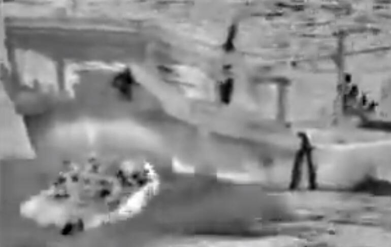 Son dakika haberi: Umman Denizi'nde sıcak saatler! ABD, İran'a ait bota el koydu