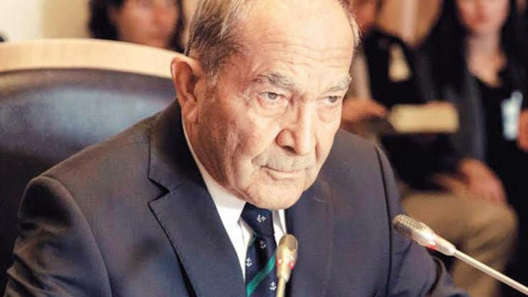 Bir Hilmi Özkök analizi: Gizli gizli namaz kılarmış