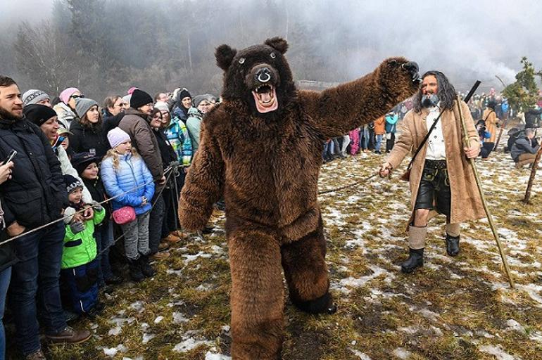 Avrupa'nın en renkli festivallerinden Schleicherlaufen