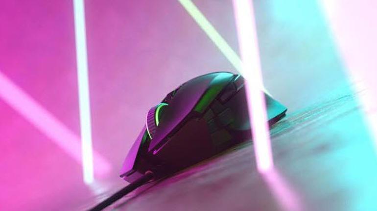 Razer Deathadder V2 oyun faresi incelemesi