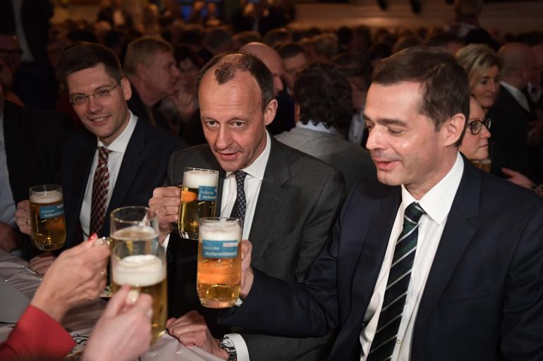 Son dakika haberi: Corona virüste sayı giderek artıyor... 3 ülkeye daha sıçradı