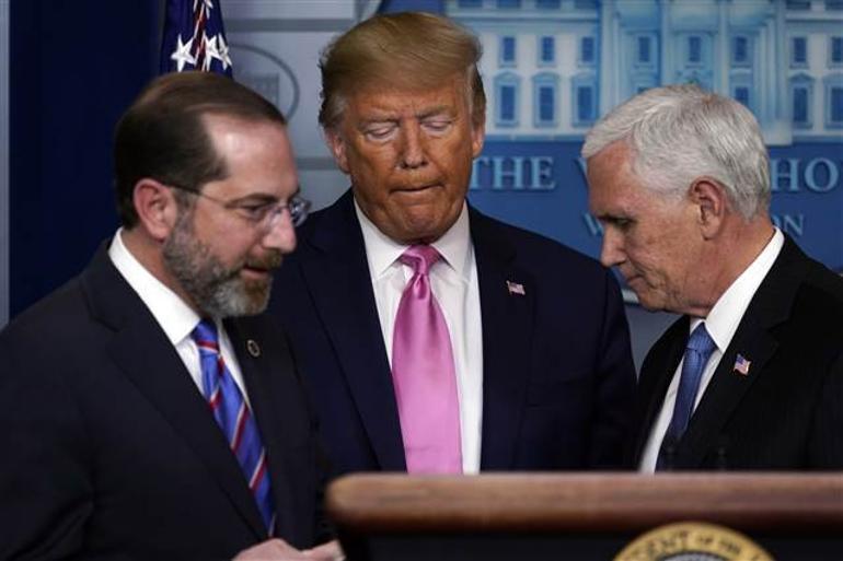 Son dakika haberi: ABD'deki corona virüs toplantısında kafaları karıştıran açıklamalar! Trump başka Sağlık Bakanı başka konuştu...