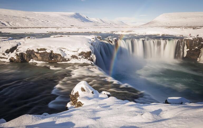 Büyüleyici manzaraların ülkesi İzlanda