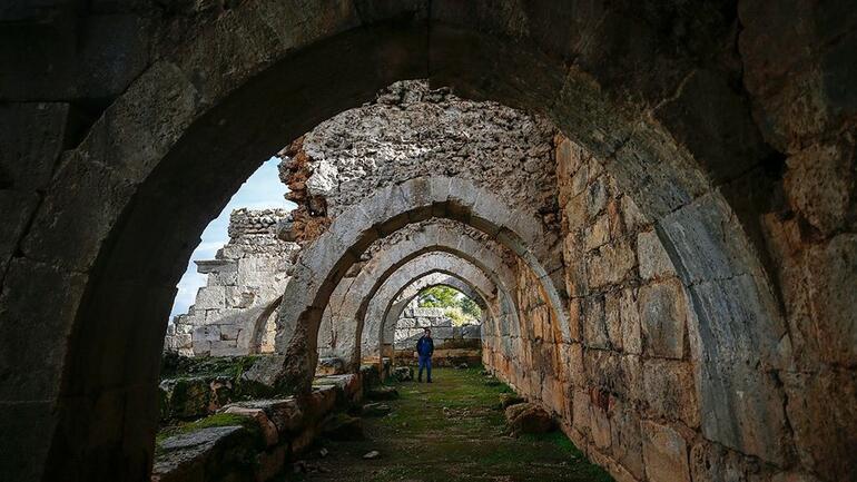 Antalya'nın hanları tarihin izlerini günümüze taşıyor