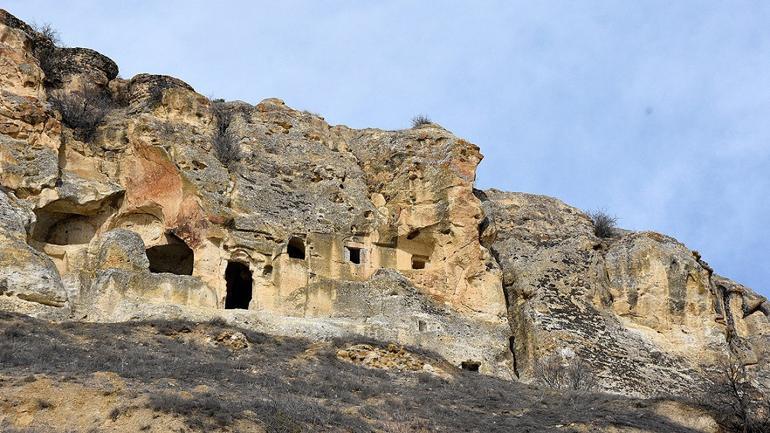 Kayadan oyma Çakırkaya Manastırı turizme kazandırılacak