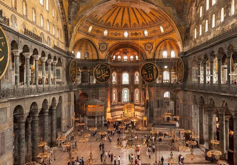 Ayasofya Müzesi sanal turla evinize geliyor