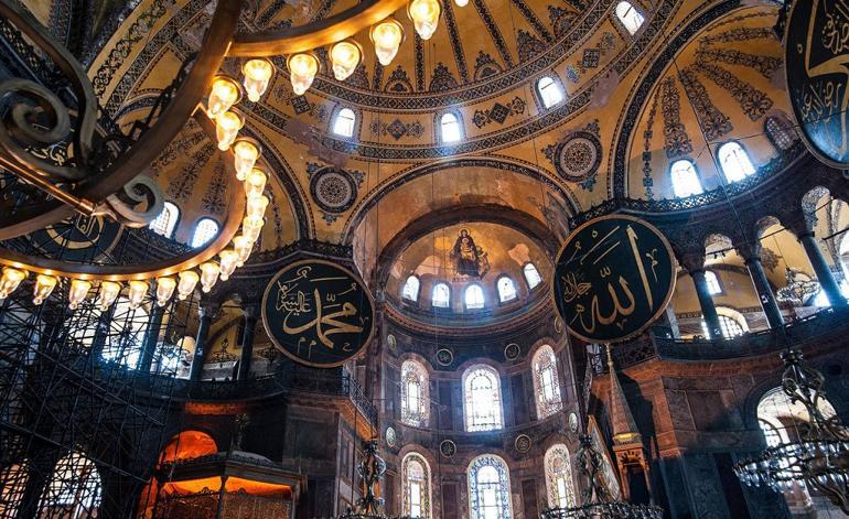 Ayasofya Müzesi sanal turla evinize geliyor