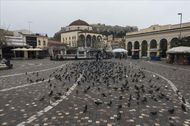 Yunanistan'da sokağa çıkma yasağı uygulanacak