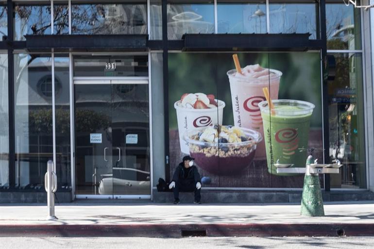 Los Angeles'ın renkli sokakları korona salgını nedeniyle ıssız kaldı