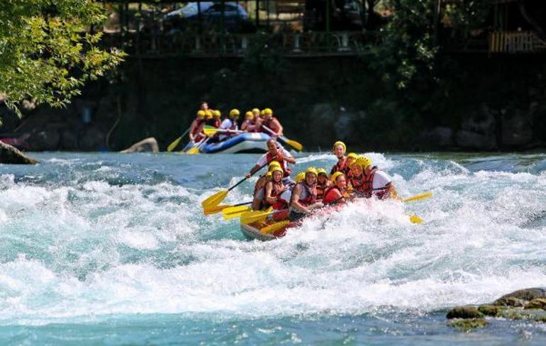 Rafting botları corona virüs nedeniyle depoda kaldı