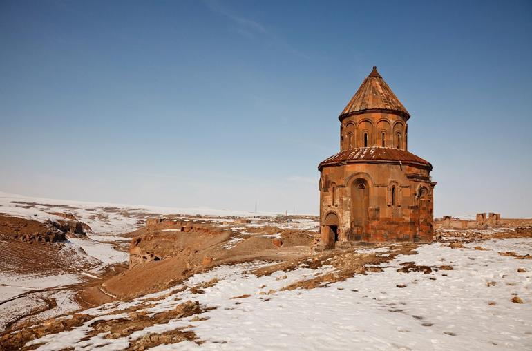 Kars’ın iki güzeli: Ani ve Çıldır Gölü