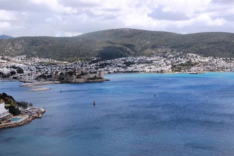 Hayalet şehre dönen Bodrum havadan görüntülendi