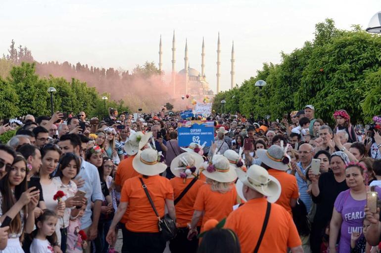 Portakal Çiçeği Karnavalı balkonlara taşınıyor: 'Evde karnaval'