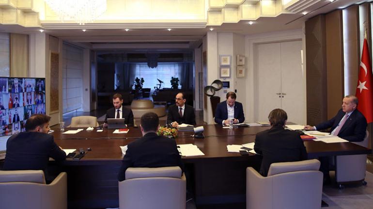 Son dakika haberler... Cumhurbaşkanı Erdoğan: Korona salgınıyla mücadeleyi sulandırmaya kimsenin hakkı yoktur