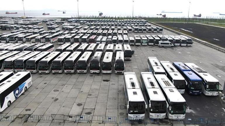 Bu fotoğraf bugün İstanbulda çekildi Yüzlerce otobüs Yenikapı miting alanında