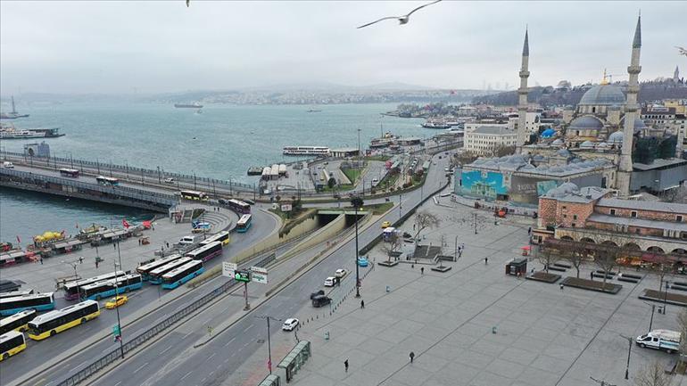 İstanbul'un tarihi ve turistik mekanları koronavirüs nedeniyle sakin