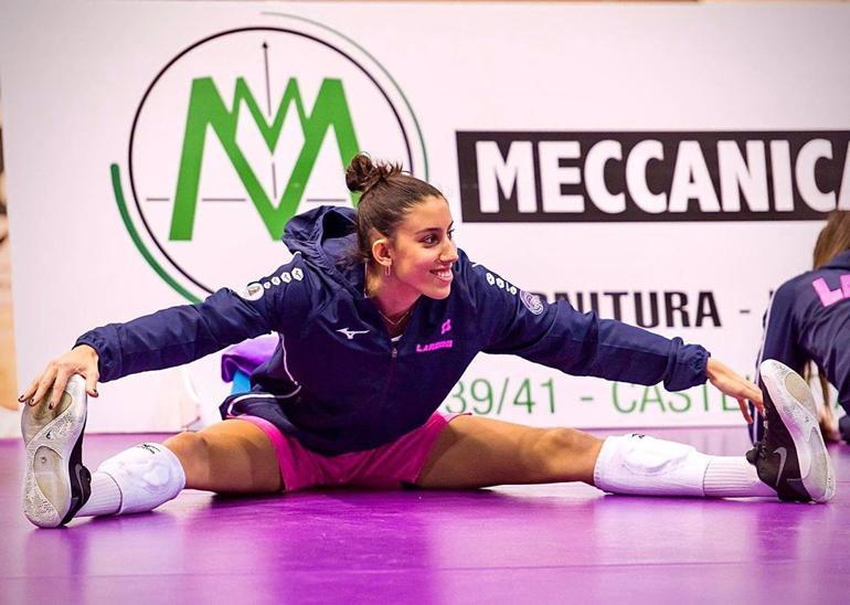 İtalya'daki Corona virüsü salgını voleybolcu İrem Çor'u da etkiledi!