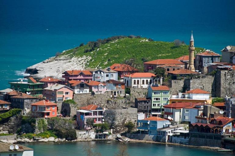 Yeşil doğası, mavilikleri ve huzurlu atmosferiyle Amasra