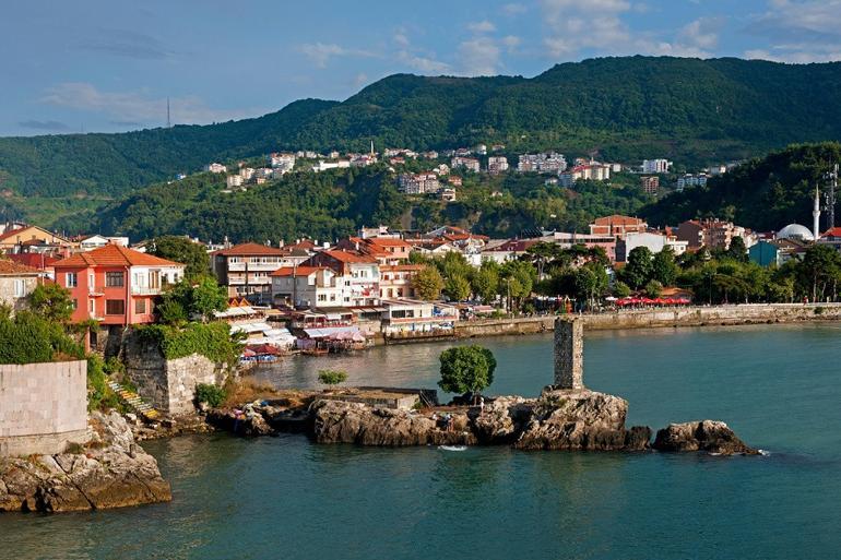 Yeşil doğası, mavilikleri ve huzurlu atmosferiyle Amasra