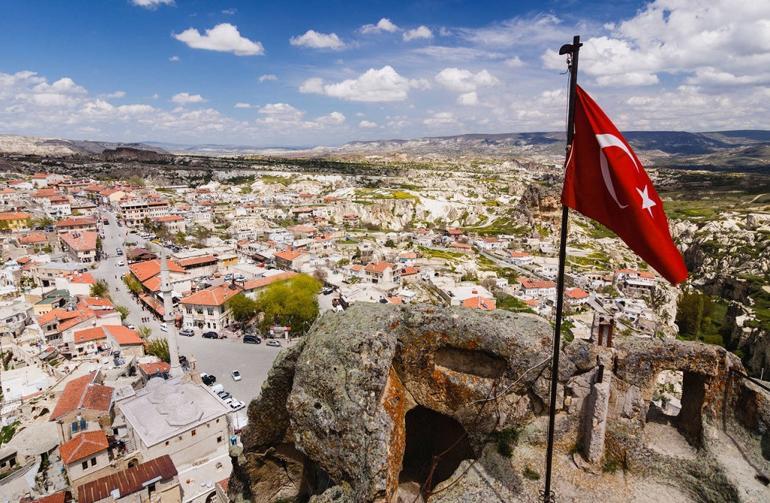 Kapadokya'nın en yüksek noktası Ortahisar Kalesi