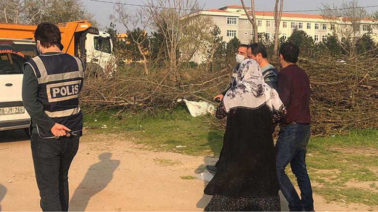 Yasağa uymayarak sokakta futbol oynayan 5 kişiyi uyaran polis ekibine sopalı saldırı