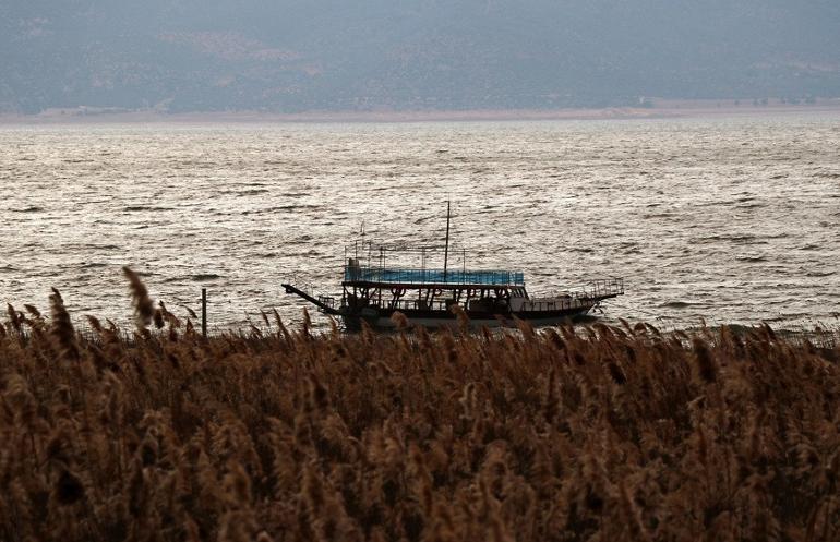 Burdur Gölü sessiz ve güzel