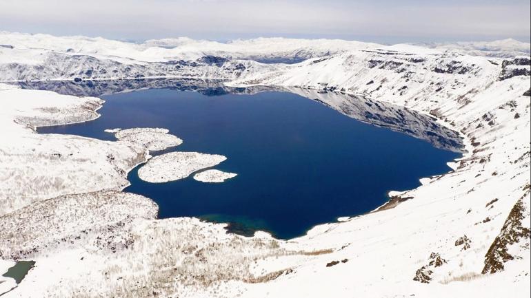 Nemrut Dağı'nın zirvesinde muhteşem manzara