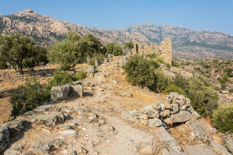 Ay ışığının dünyaya en ihtişamıyla yansıdığı yer: Kapıkırı ve Heraklia Antik Kenti