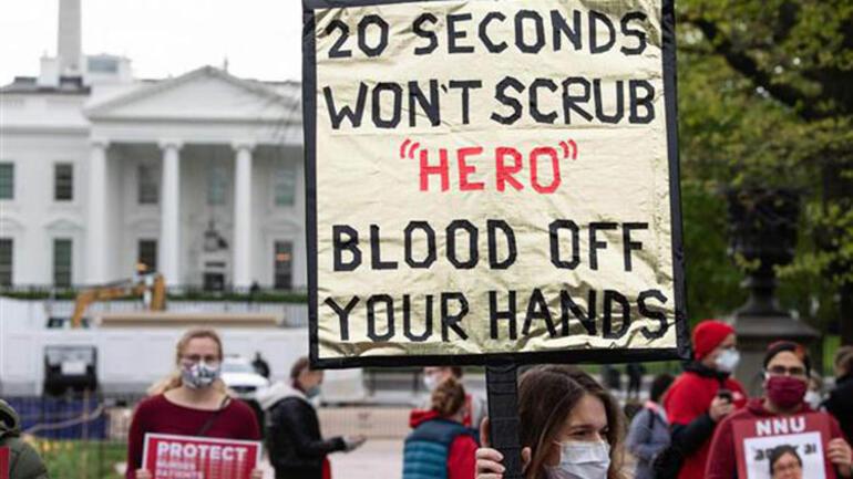 Beyaz Saray önünde ABD'li hemşirelerin koronavirüs protestosu