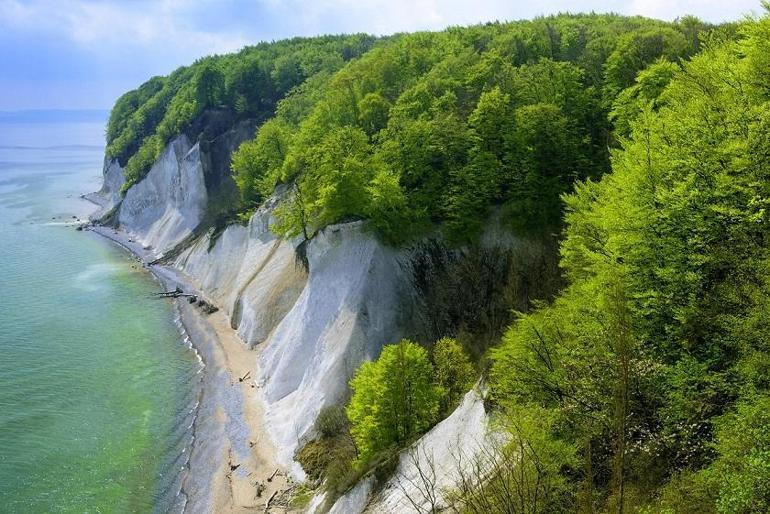 Tebeşir kayalarıyla ünlü Jasmund Milli Parkı