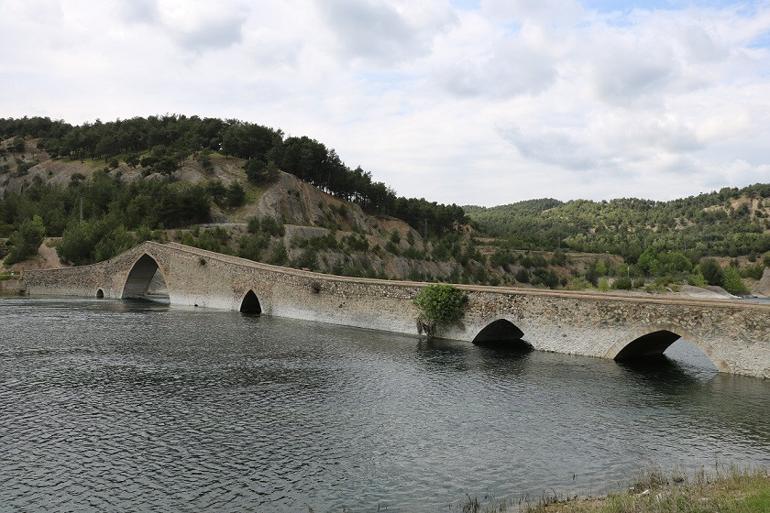 Kahramanmaraş'ın sembolü Taş Köprü'de koronavirüs sessizliği