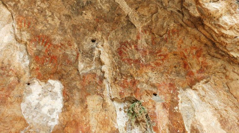 Toroslardaki binlerce yıllık el baskılarının yer aldığı mağaralar, milli park olacak