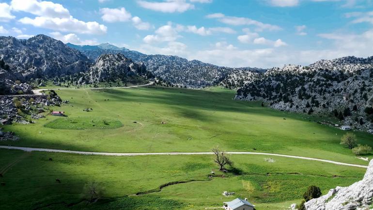 Giden Gelmez Dağları'nda ilkbahar güzelliği