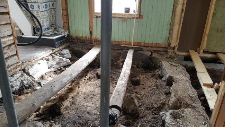 Evlerini restore ederken Viking mezarı buldular