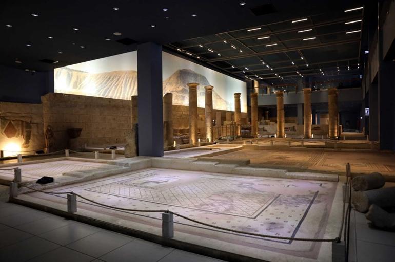 Gaziantep'in simgesi Zeugma Müzesi yeniden ziyarete açıldı