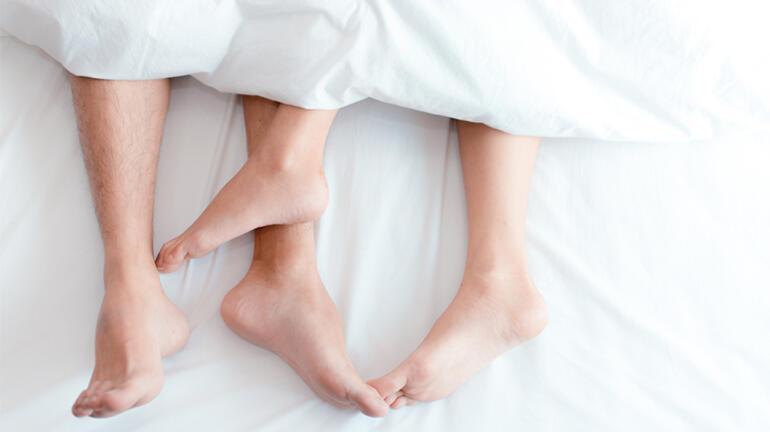 Cinsel İçerikli Rüya Görenlere: Sebebi Uyku Pozisyonunuz Olabilir